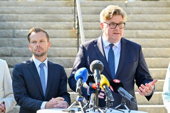 Tech giants promise 'action plan' on stopping Nordic gangs using apps for crime