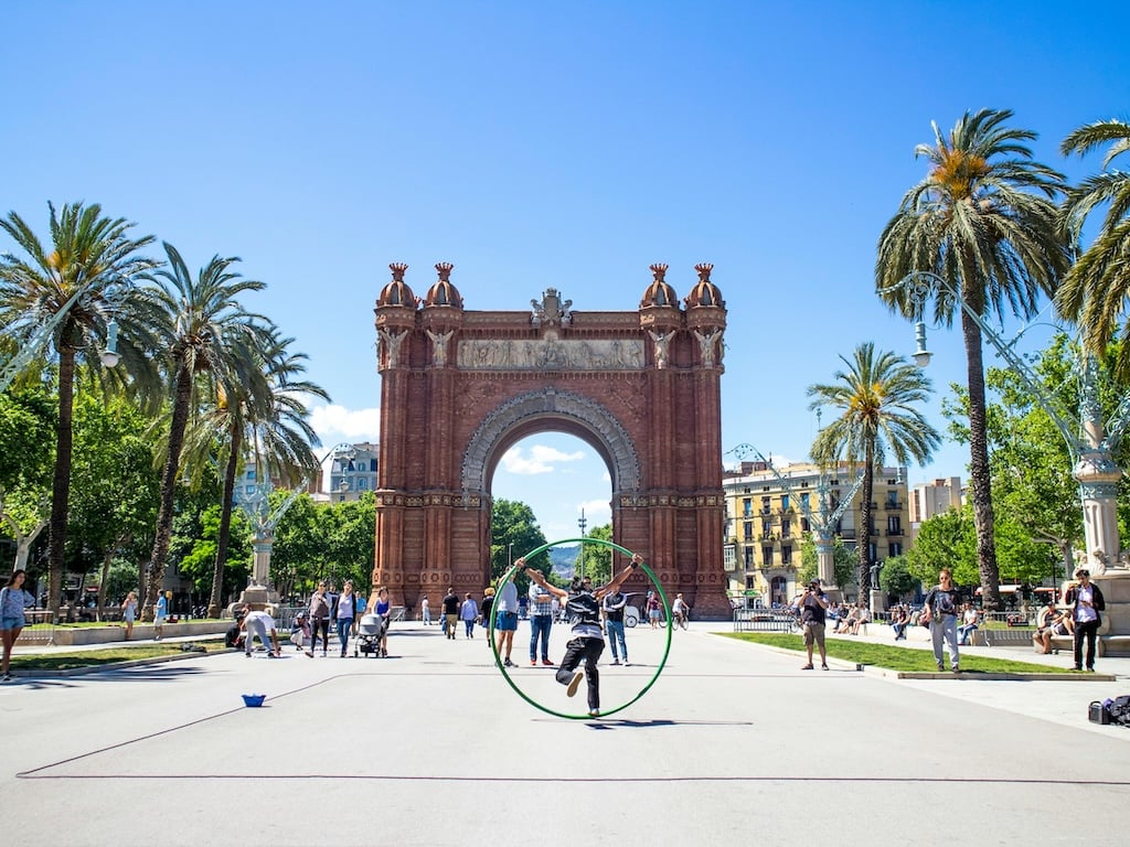 Dentro de España: Las nuevas tasas turísticas y el problema de la despoblación