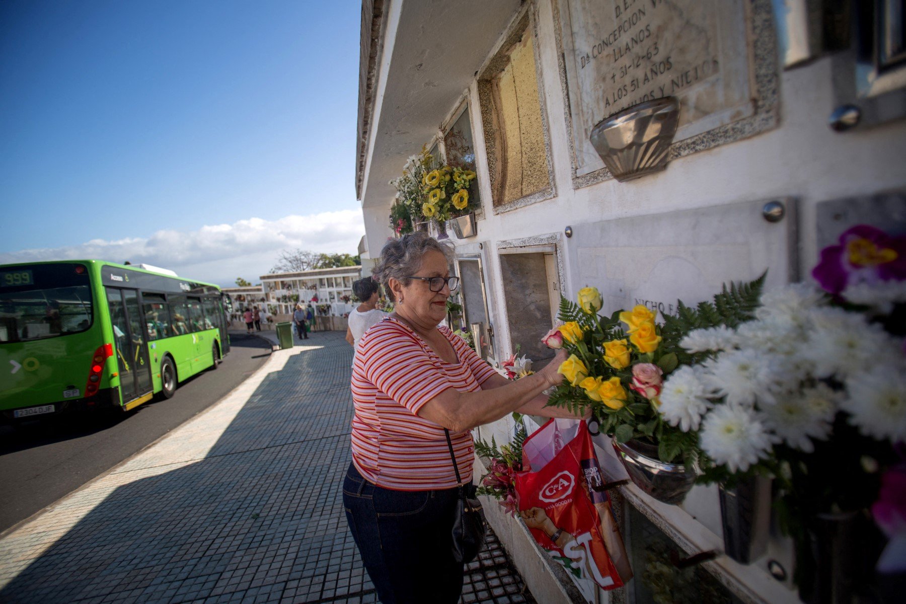 Día de Todos los Santos: ¿Qué hay abierto en España el 1 de noviembre?