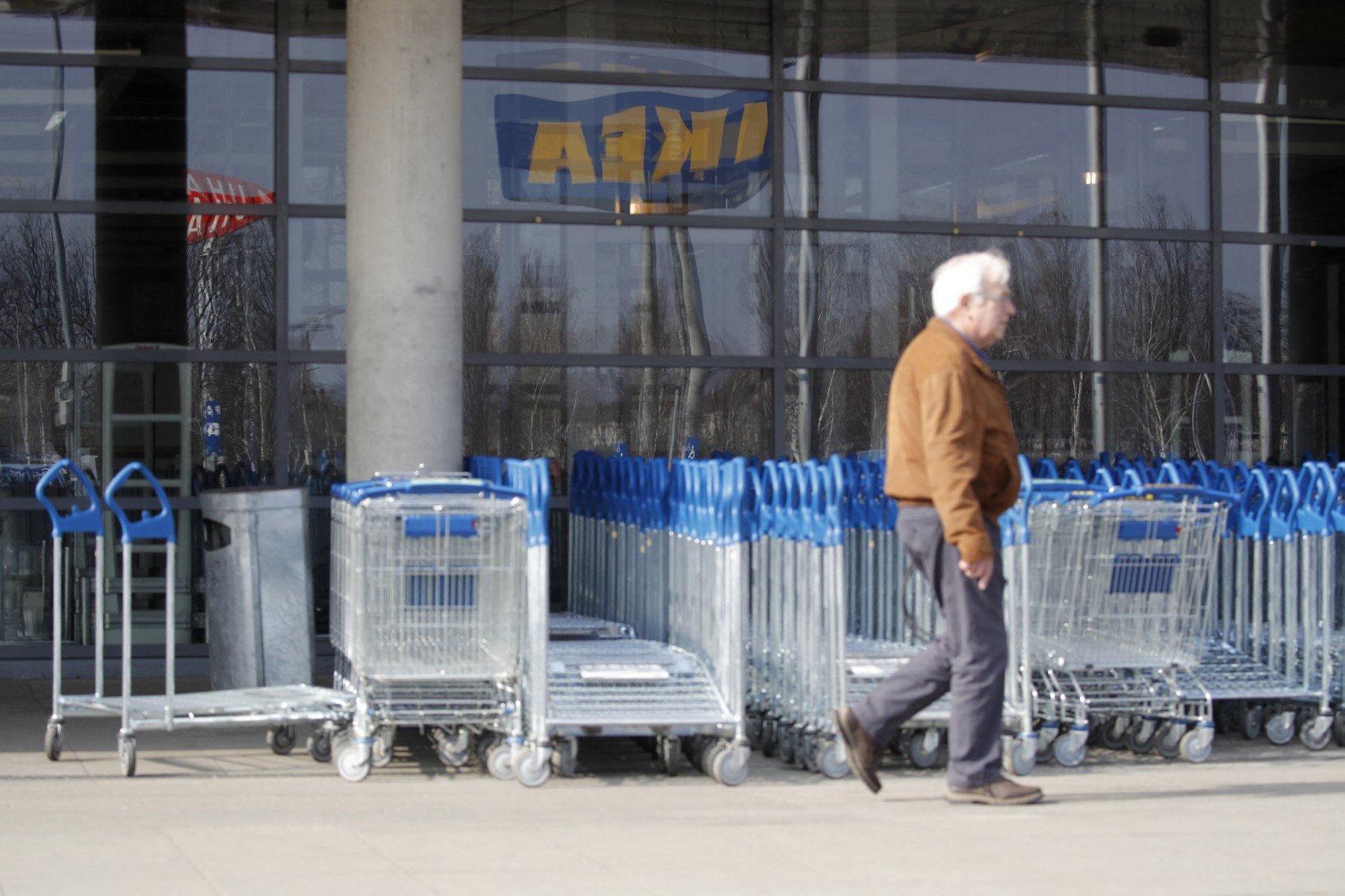 Ikea pledges cash to atone for East German forced labour