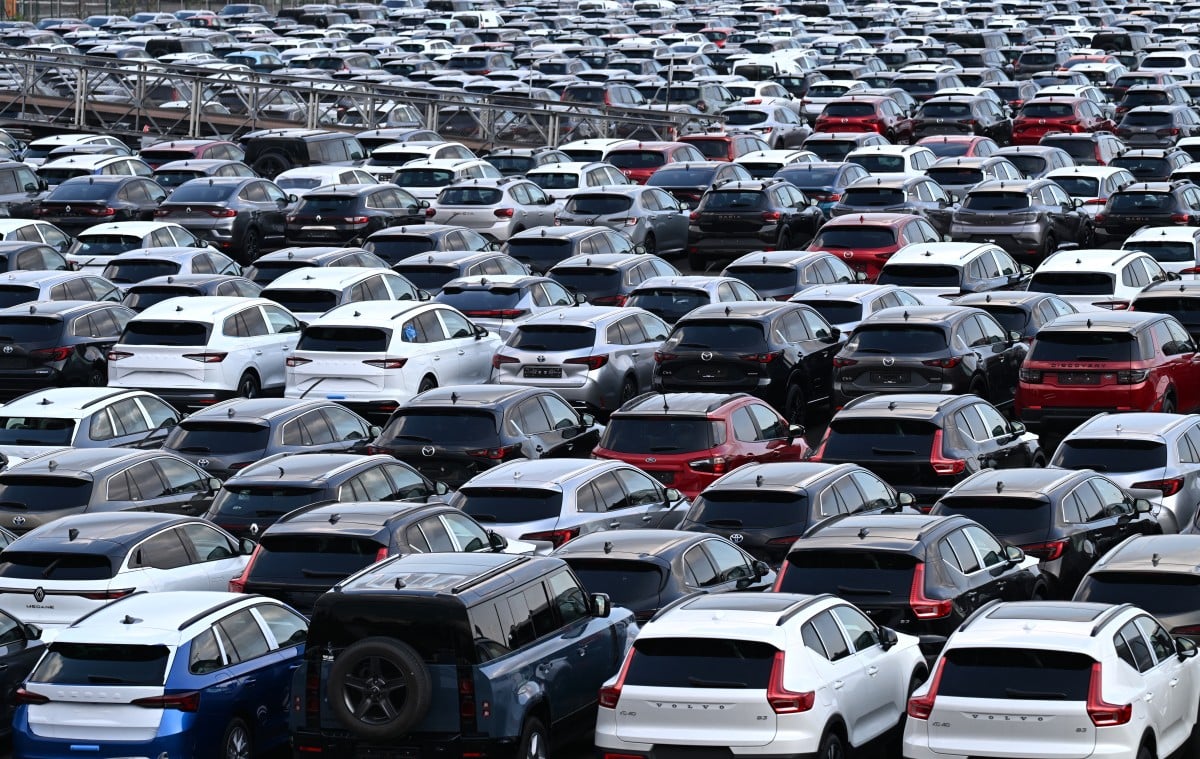 German car sales fall as industry faces a ‘problematic mix’