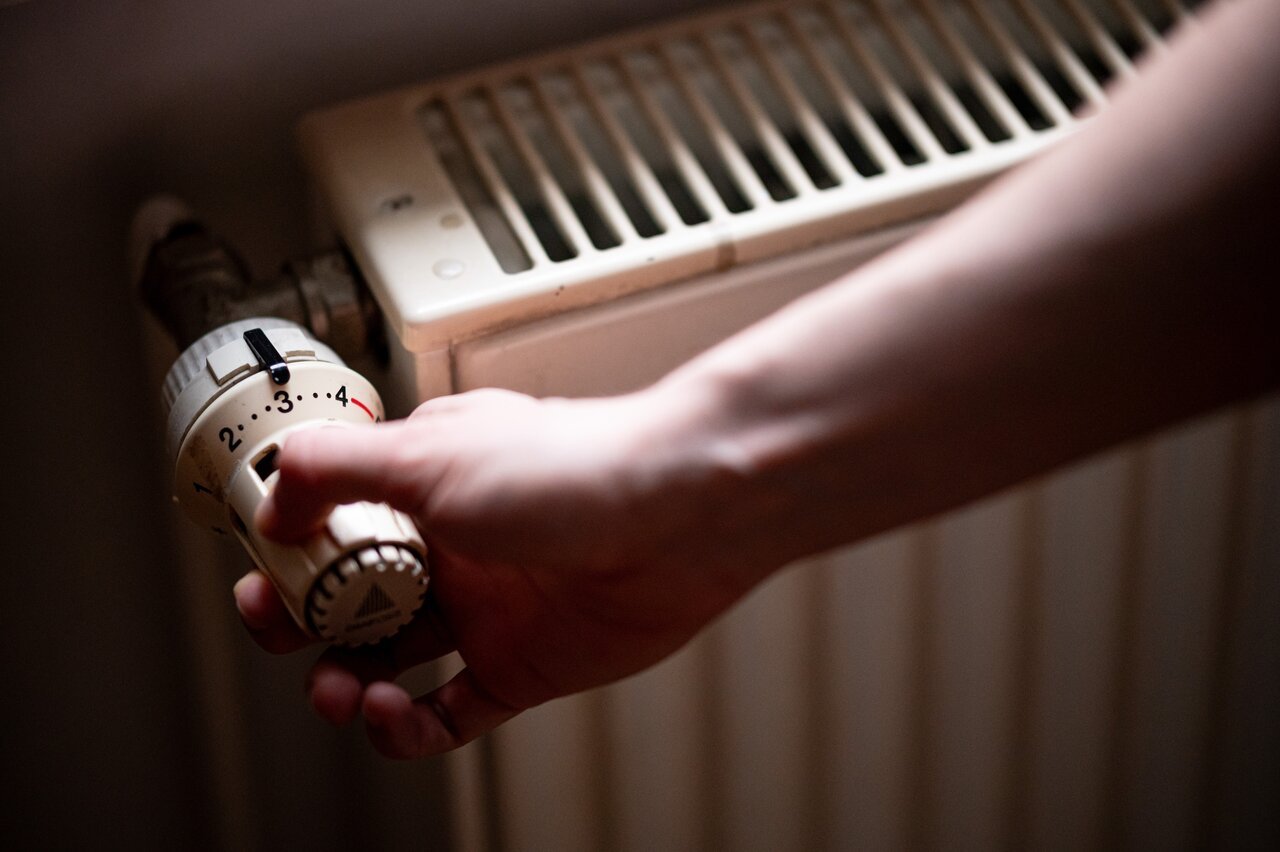 When should I turn on the heating in my German flat?