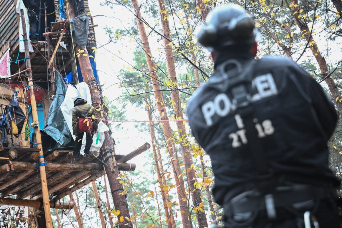 German police move to clear Tesla factory protest camp