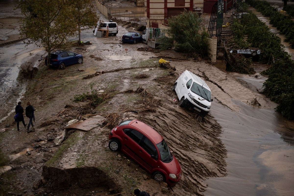 LATEST: Thousands evacuated in Málaga as Spain braces for more floods