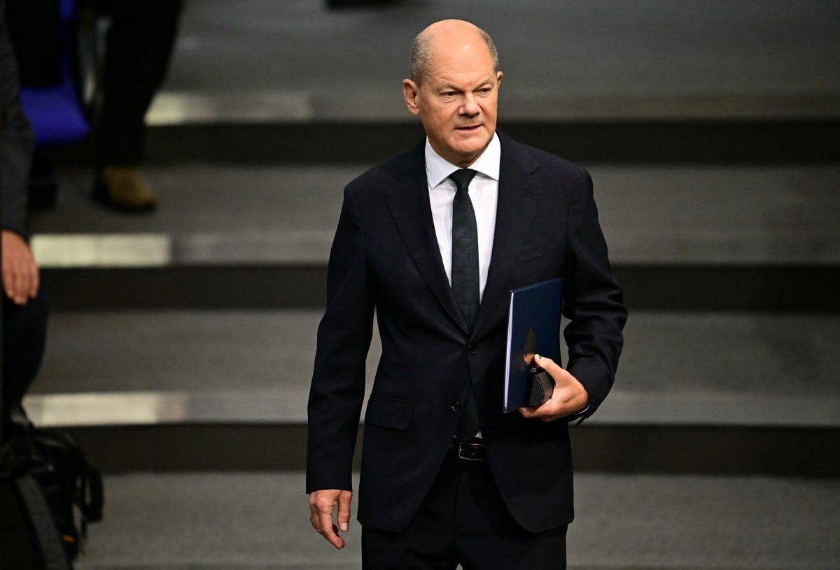 Germany’s Scholz urges Ukraine peace talks in first call with Putin since 2022