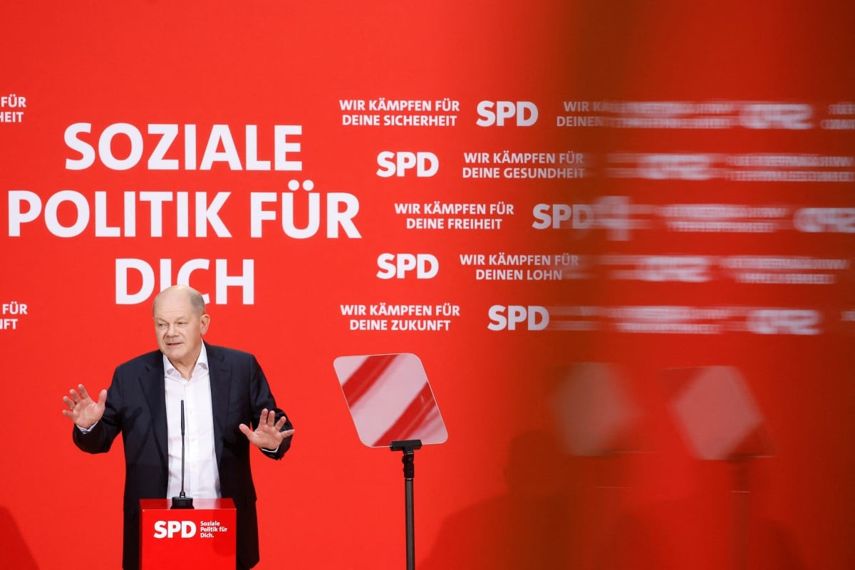 Scholz and rival trade blows as German election campaign kicks off