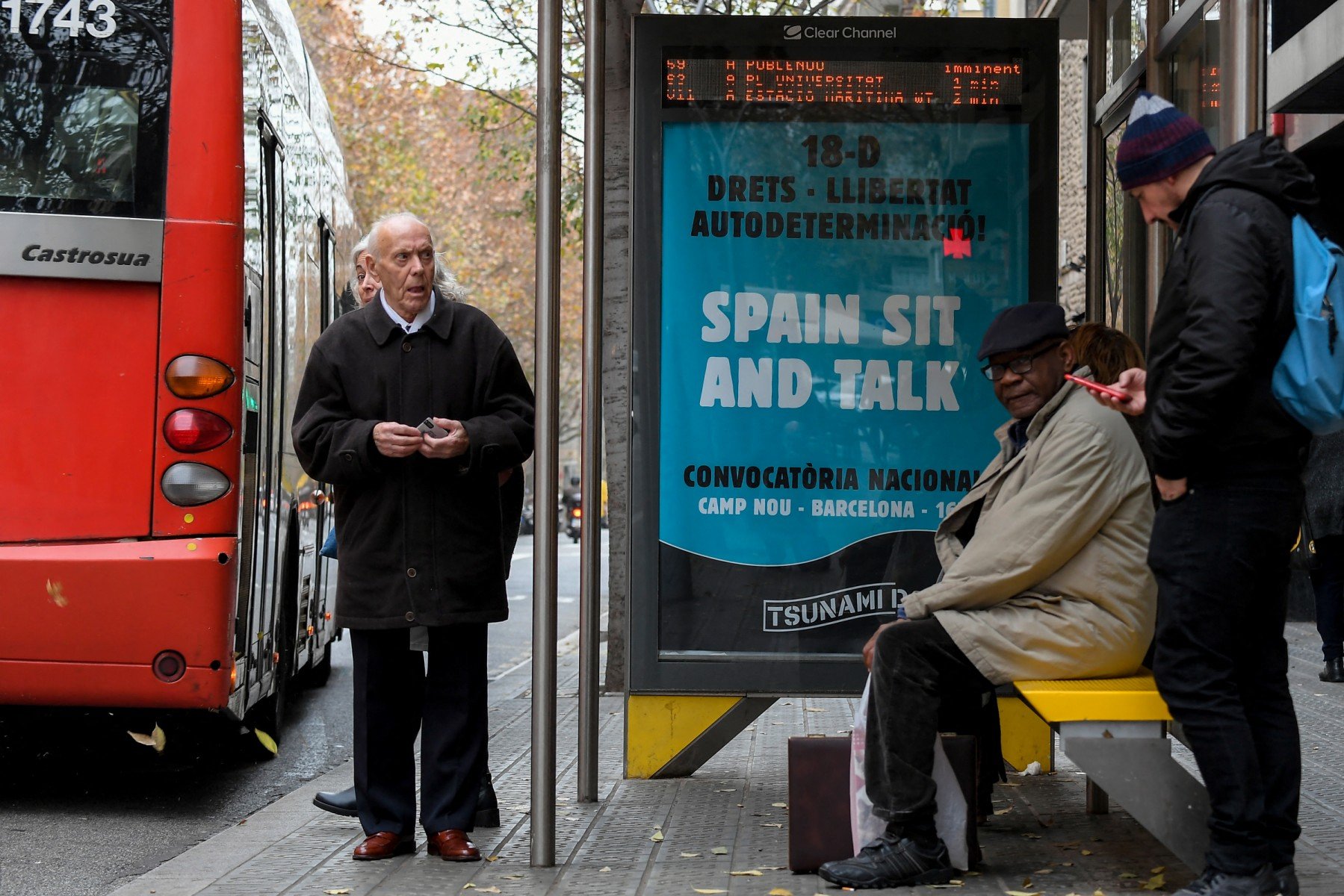 Spanish unions call off bus strike