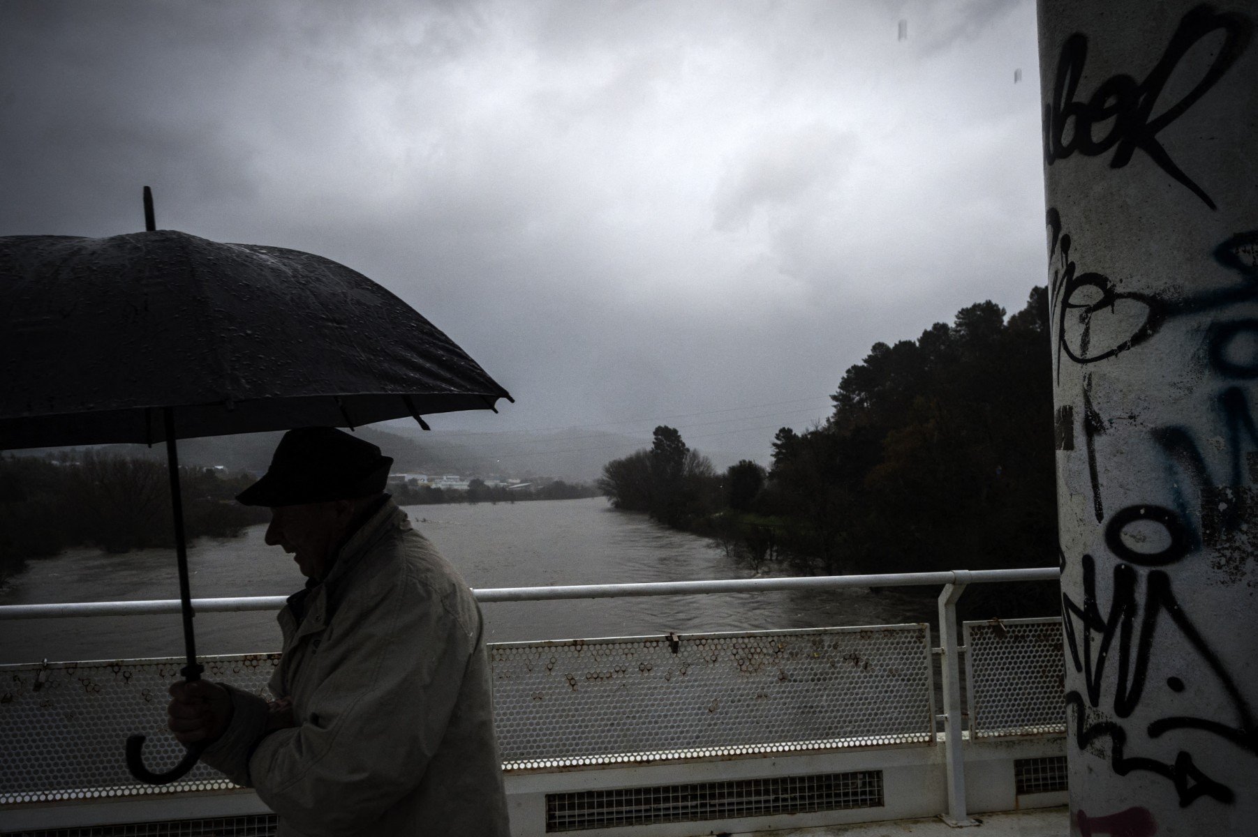 Winter weather hits Spain as snow blocks roads and storms hit coast