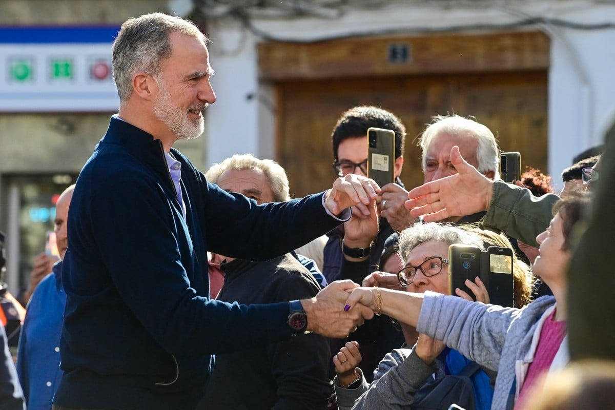 Spain's royals to attend memorial service for flood victims