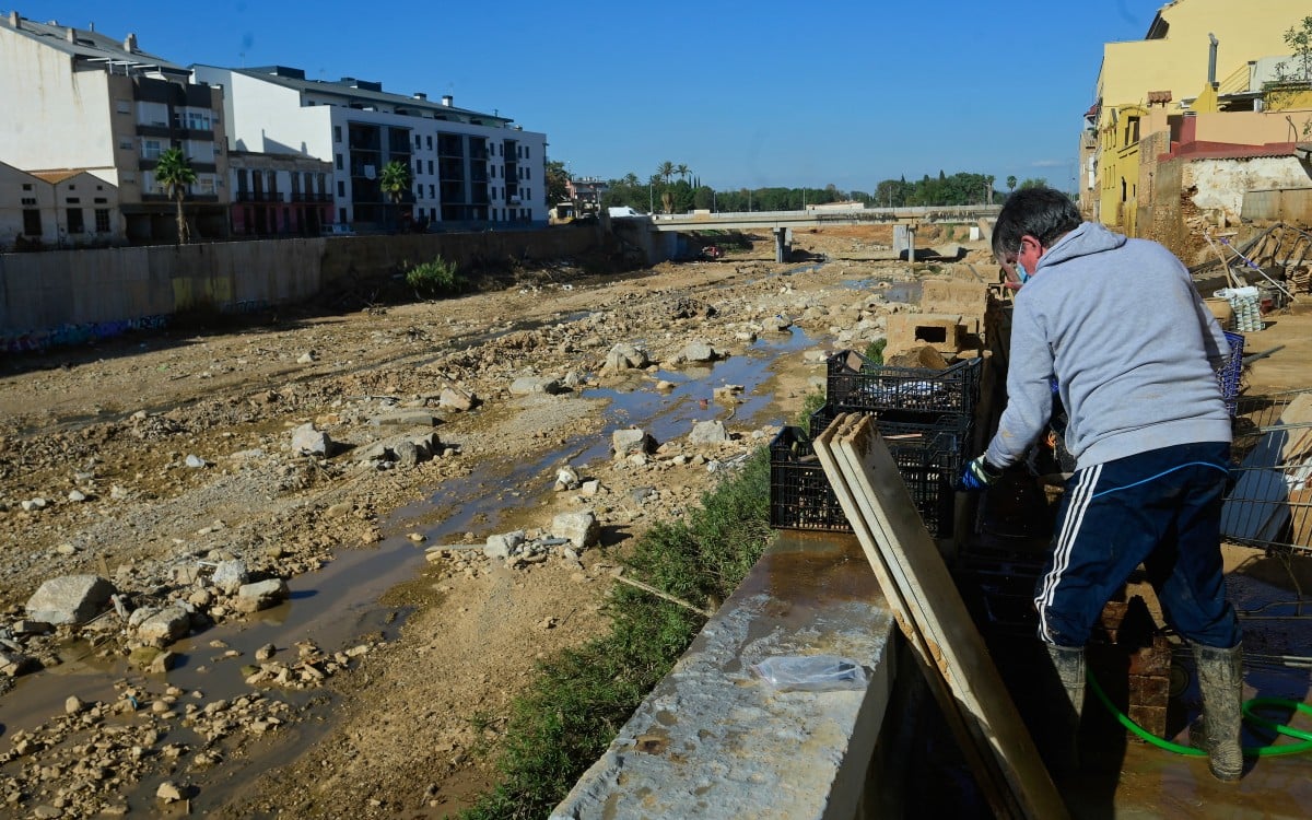 Spain central bank raises 2024 growth forecast despite floods