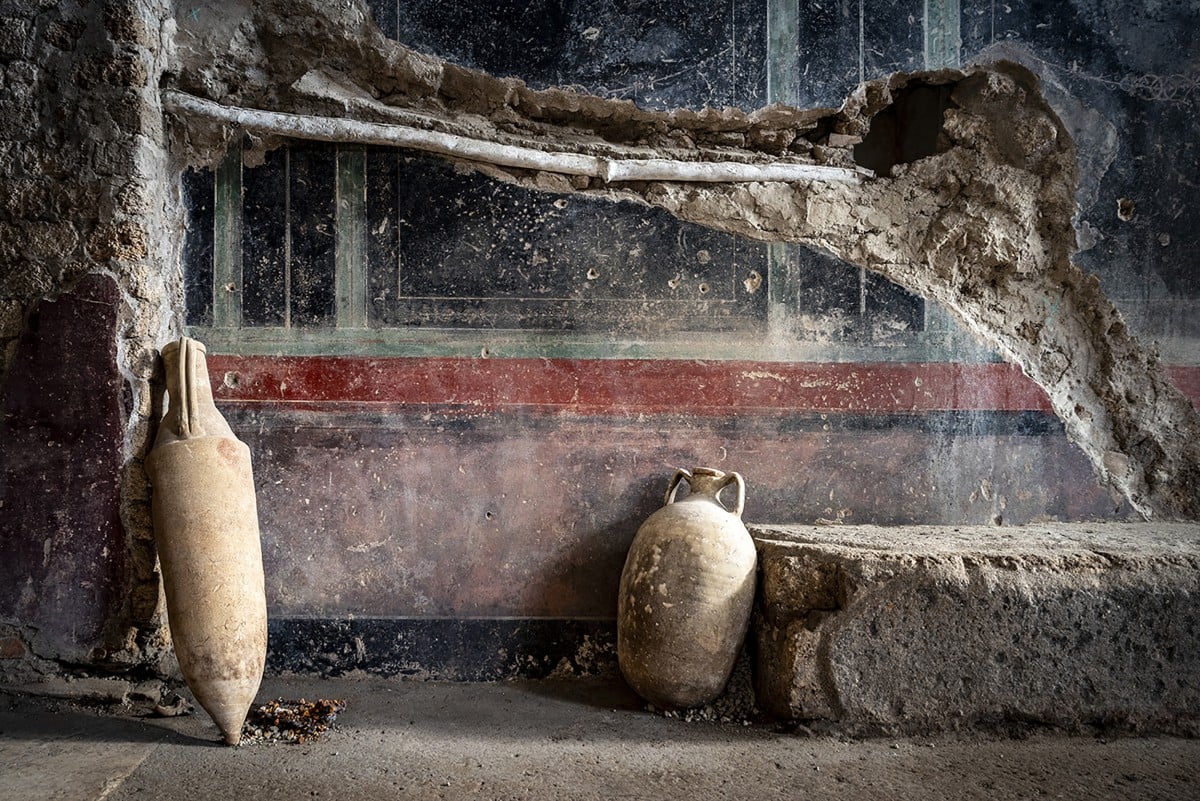 'Impressive' thermal bath complex uncovered in Italy's Pompeii