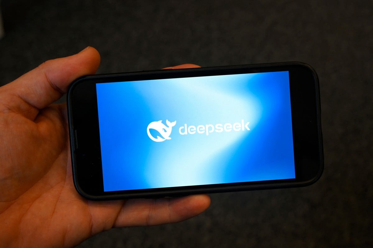 Italy blocks AI app DeepSeek over data privacy concerns