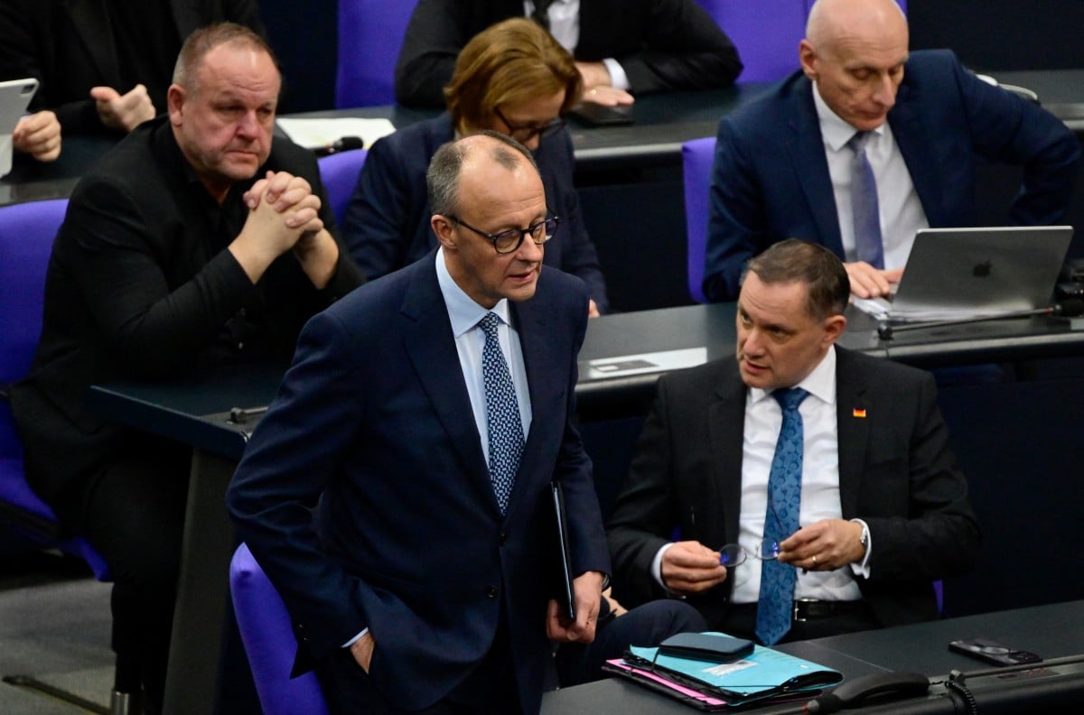 German Bundestag passes far-right backed motion to limit immigration