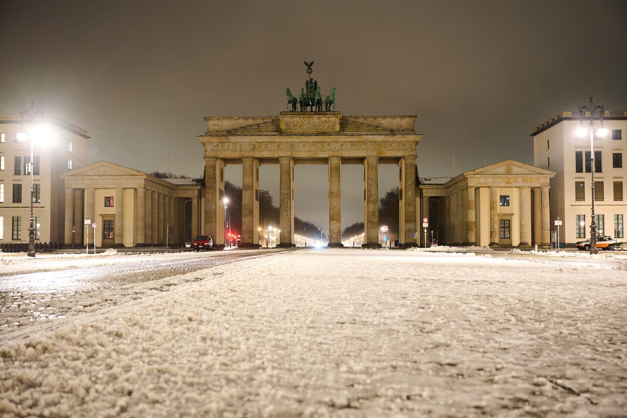 One death reported as snow and storms lash Germany