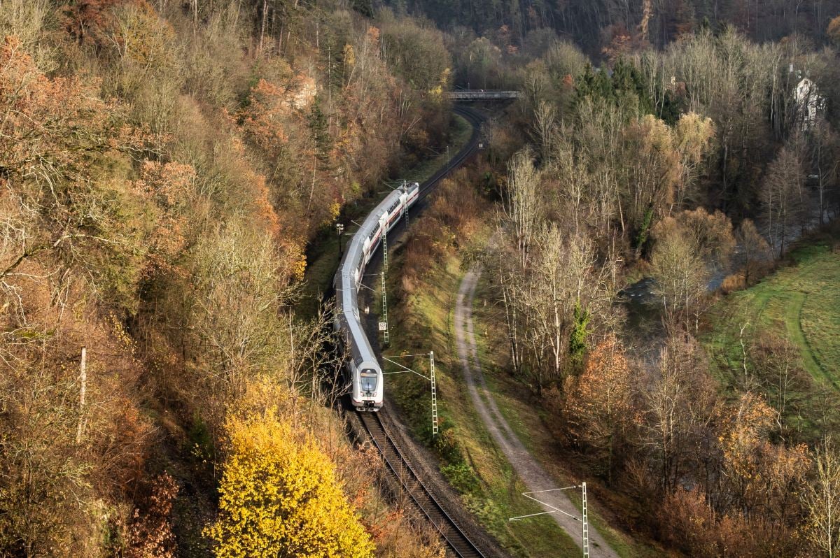 Train travel: What’s the secret behind Germany’s most punctual railway line?