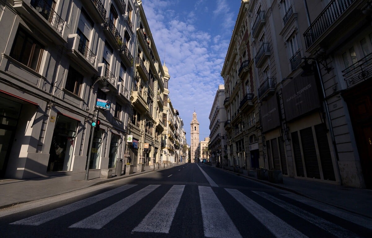 Spain's Valencia to fine illegal tourist apartments up to €600,000