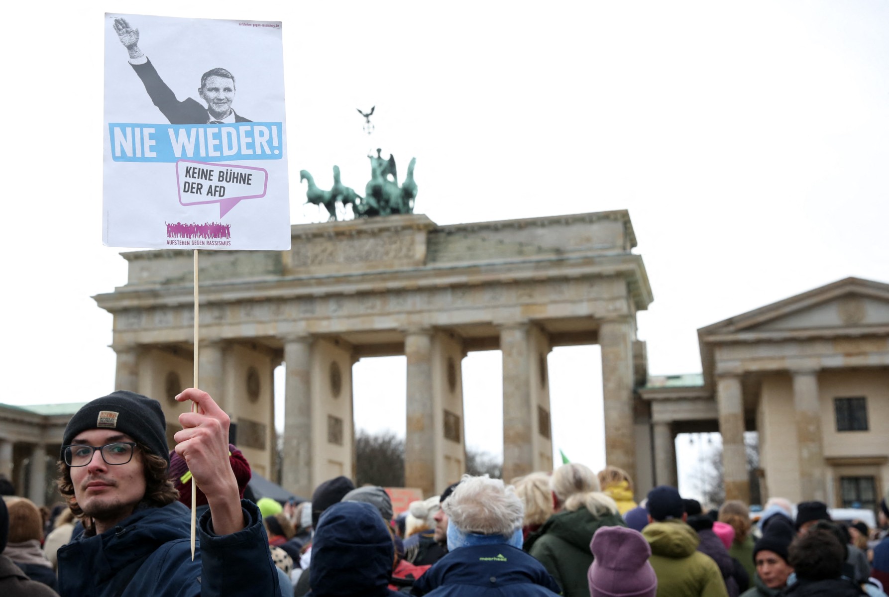 What are the most important political issues for foreigners in Germany?