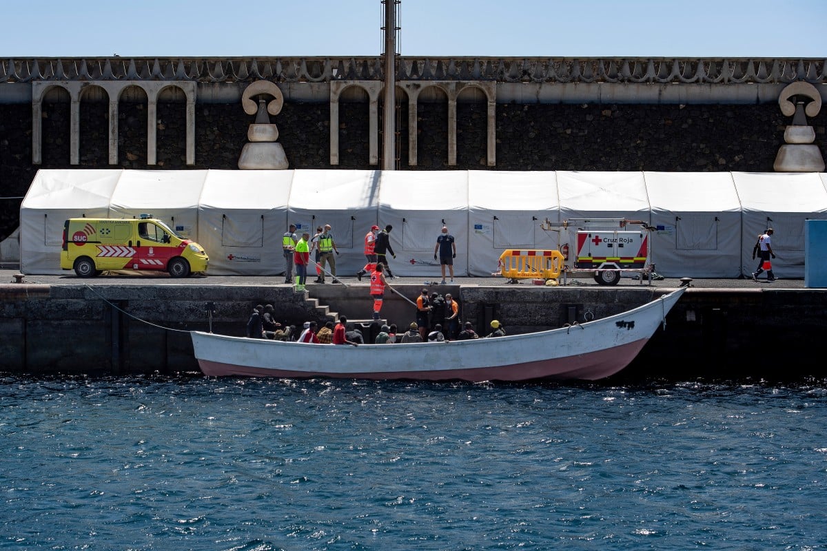 Spanish city honours Senegal migrants for heroism in gay man's murder