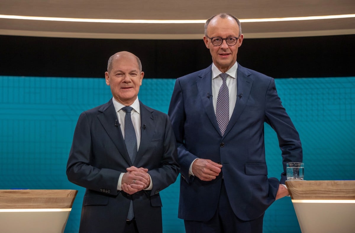 Scholz and Merz clash over the far right and the economy in German election debate