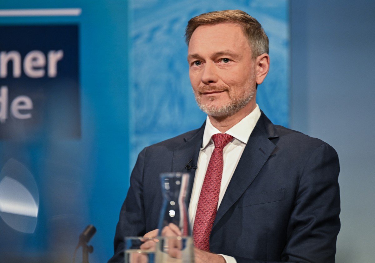 FDP leader who sparked German government’s downfall resigns