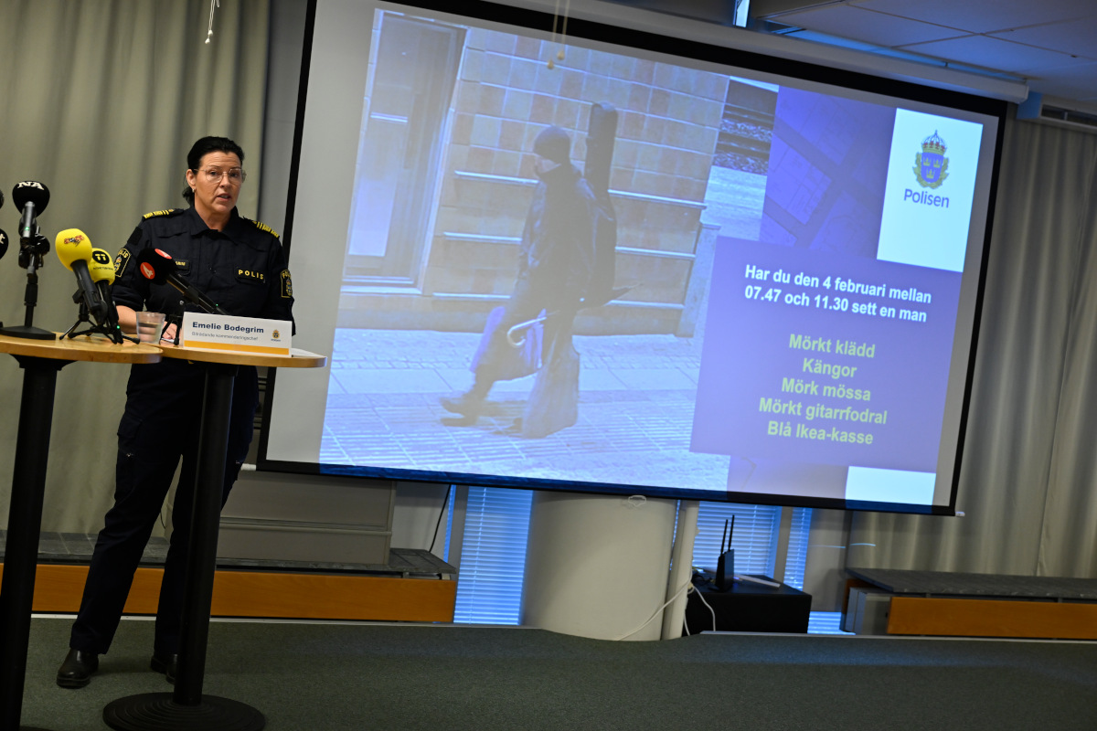 What did Örebro gunman do in three hours still unaccounted for before the attack?