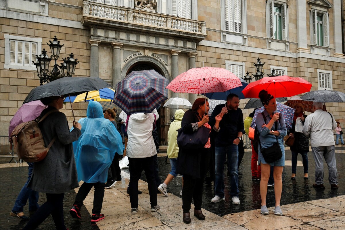 Why won't it stop raining in Spain?