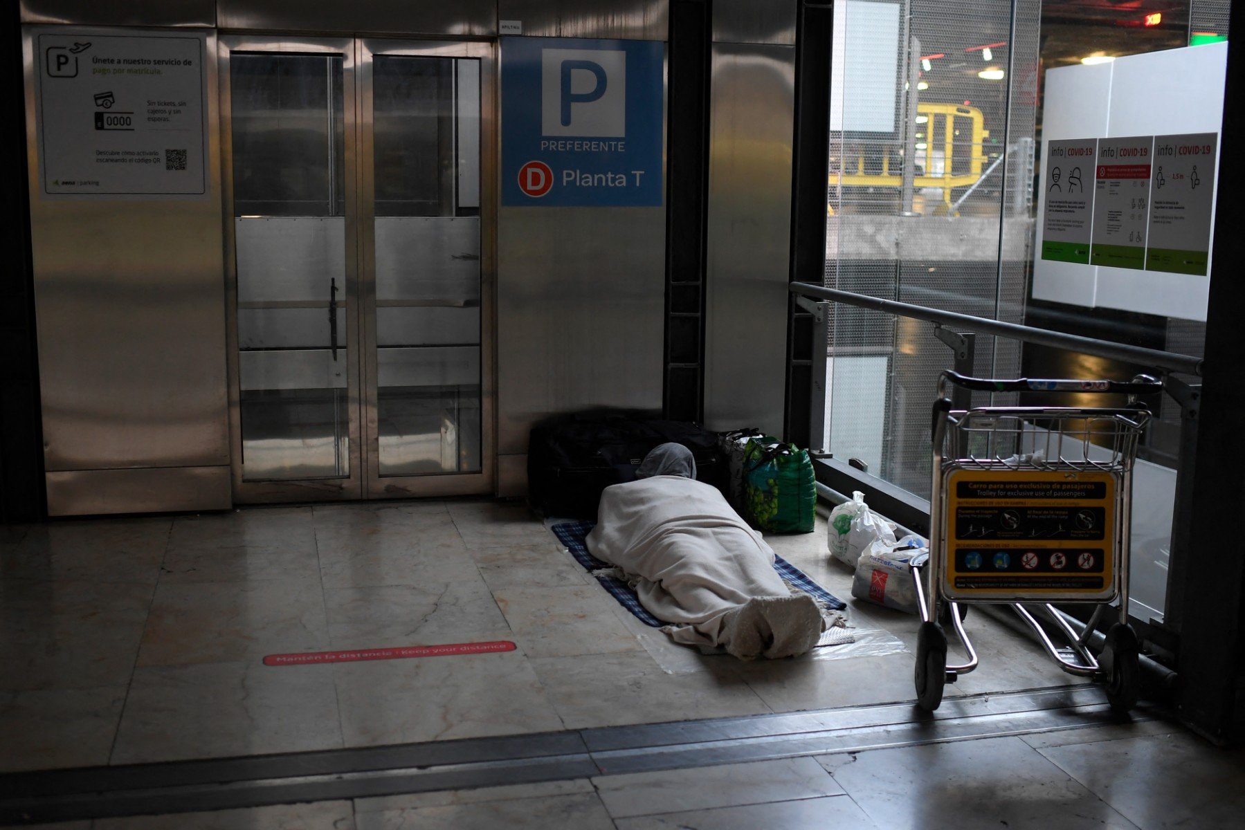 Inside Spain: Madrid airport's worsening homelessness problem