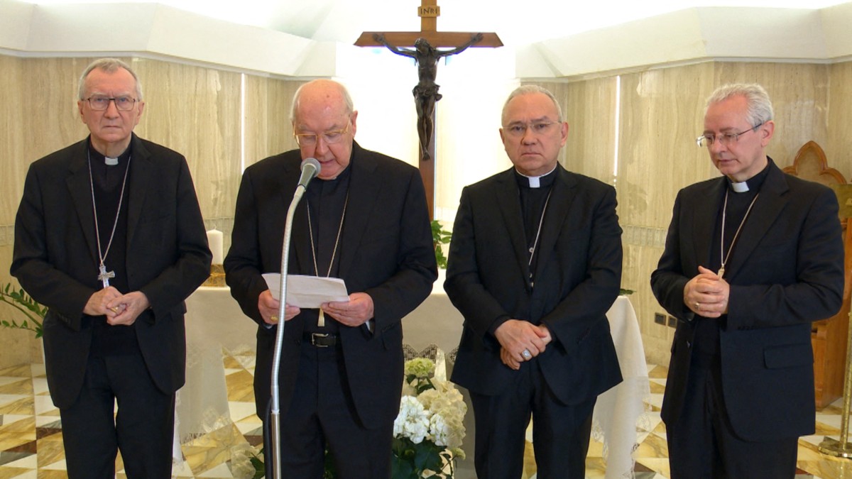 This photo taken and handout on April 21, 2025 by The Vatican Media shows cardinal Kevin Farrell,  Camerlengo of the Holy Roman Church announcing the death of Pope Francis in The Vatican