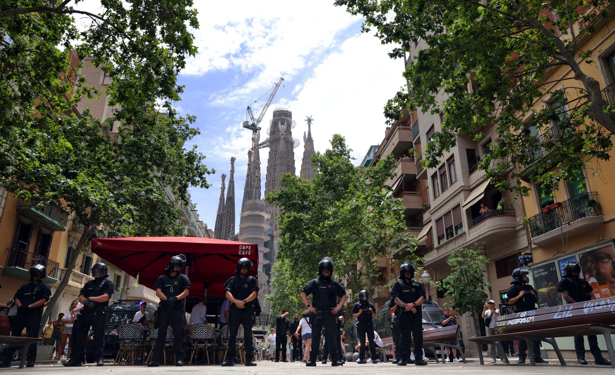 Polizei bei Tourismusprotest in Barcelona