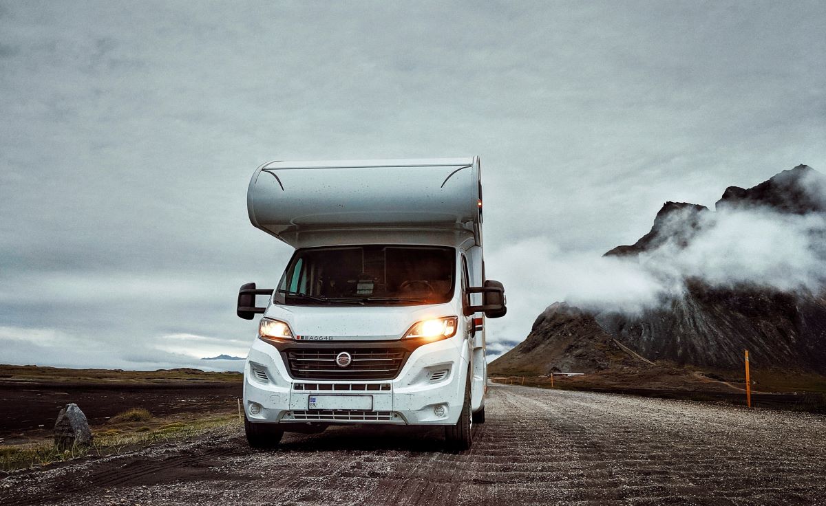 Fiat Ducato mit Licht an