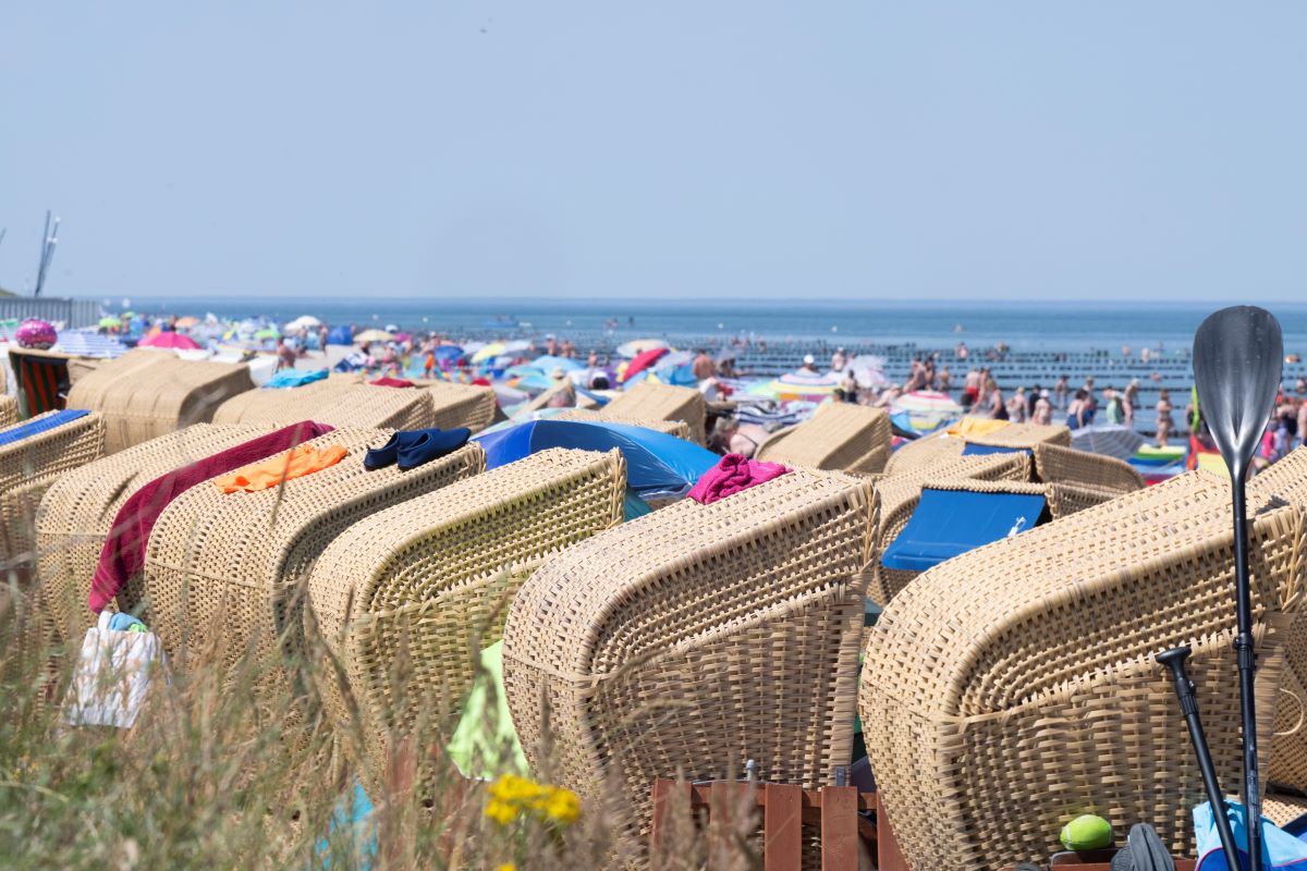 Beach chairs stand on the Baltic Sea beach in Kühlungsborn.