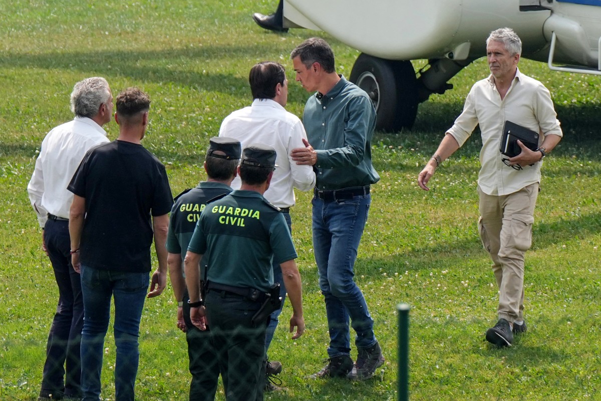 Pedro Sánchez arrives at wildfire site