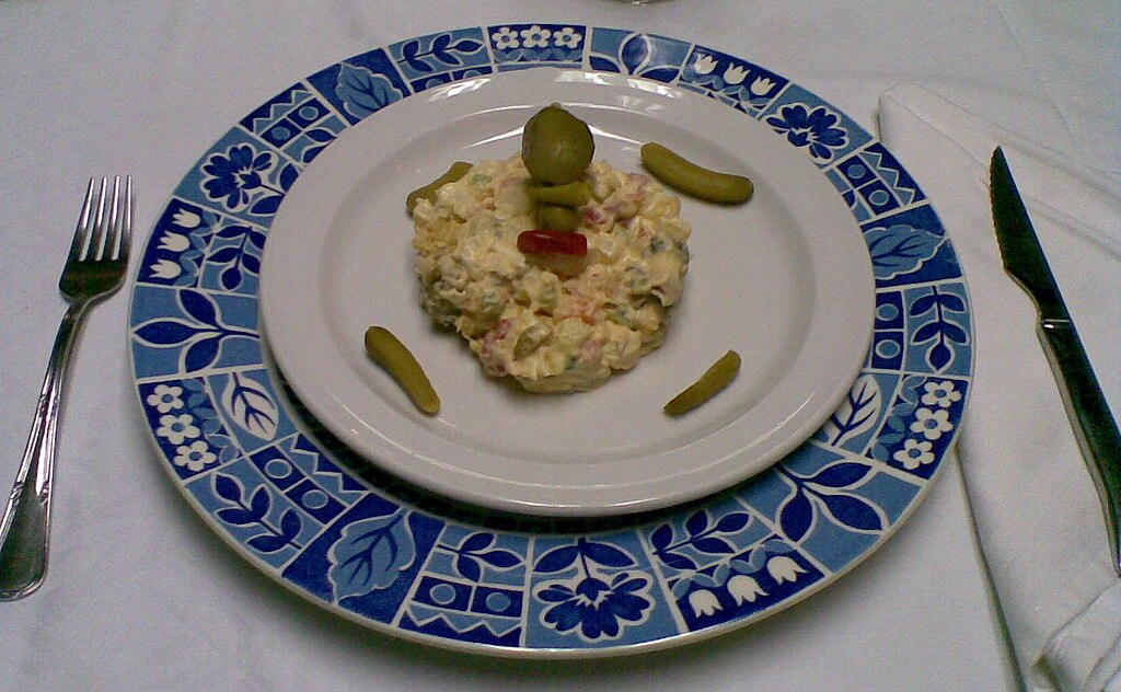 Ensaladilla_rusa.