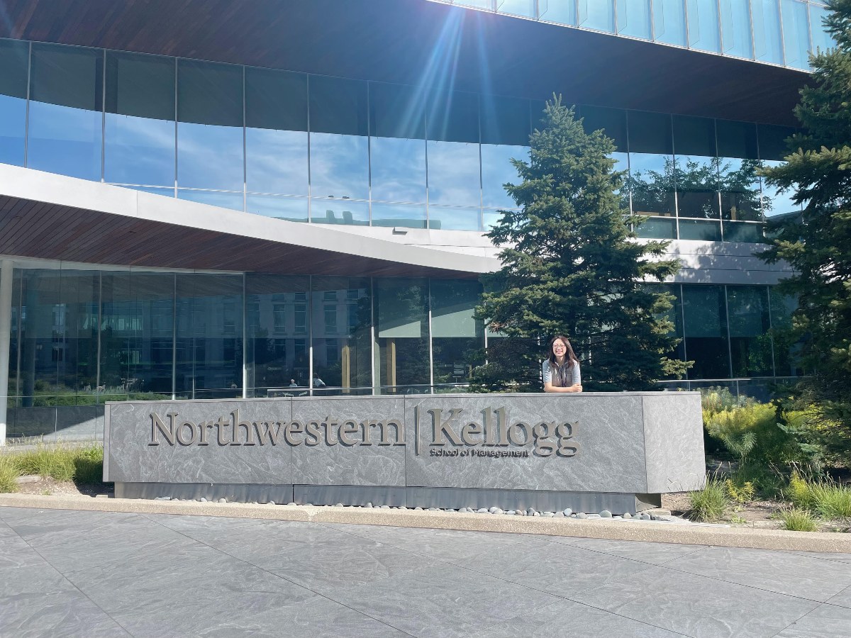 Weili Zang at the Northwestern University Kellogg School of Management during the course.