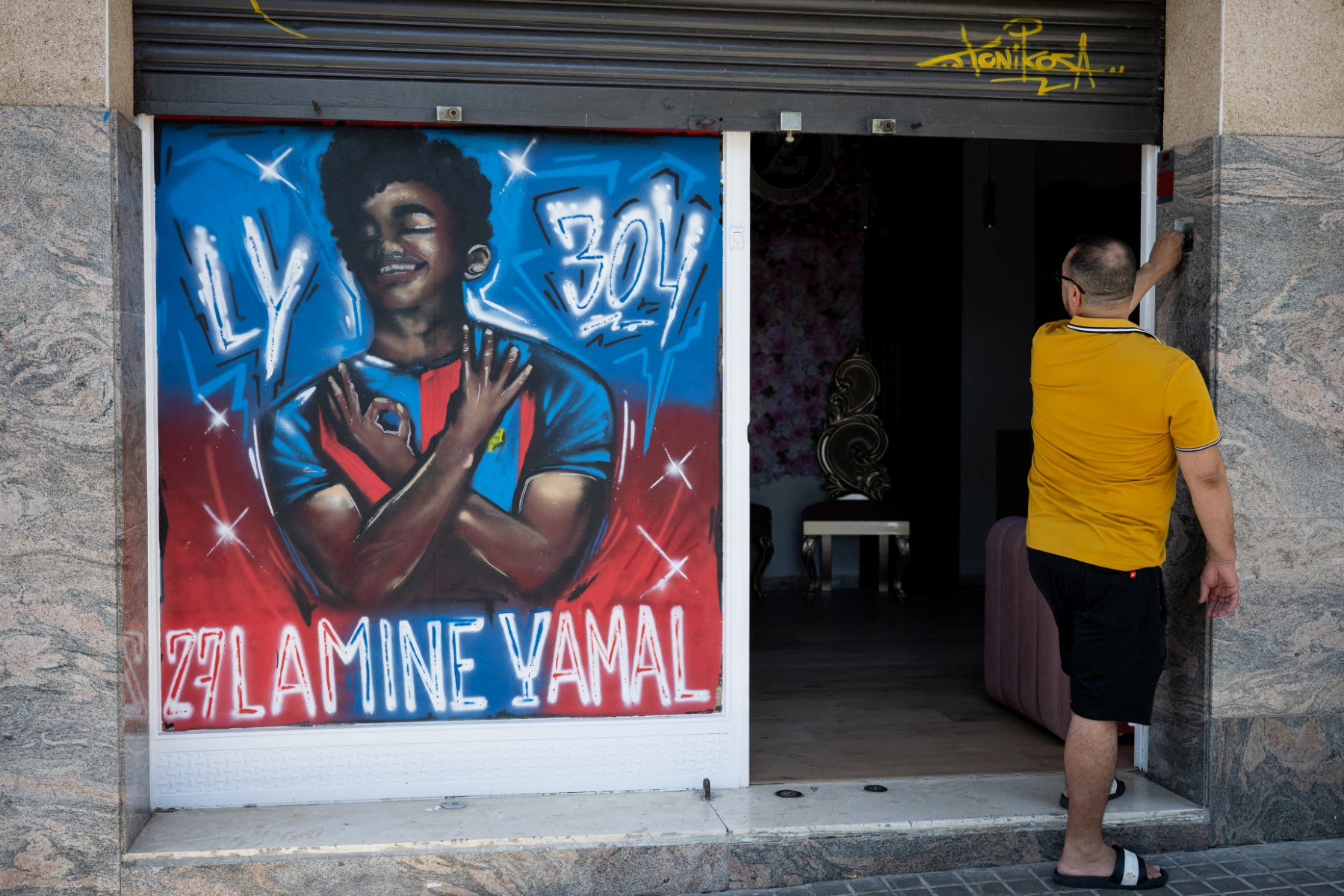 Lamine Yamal mural in Mataró