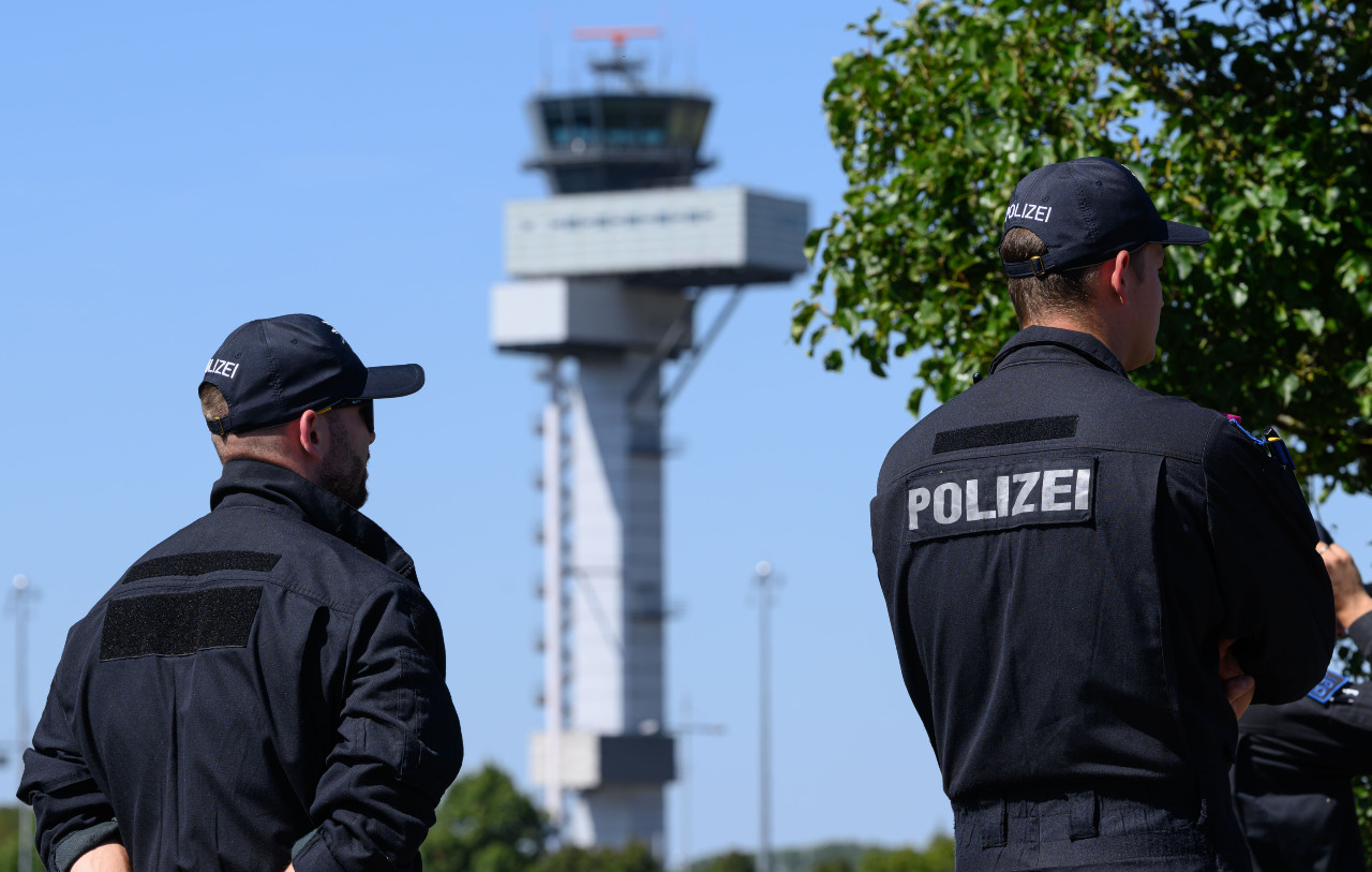 Police search for drones at Leipzig