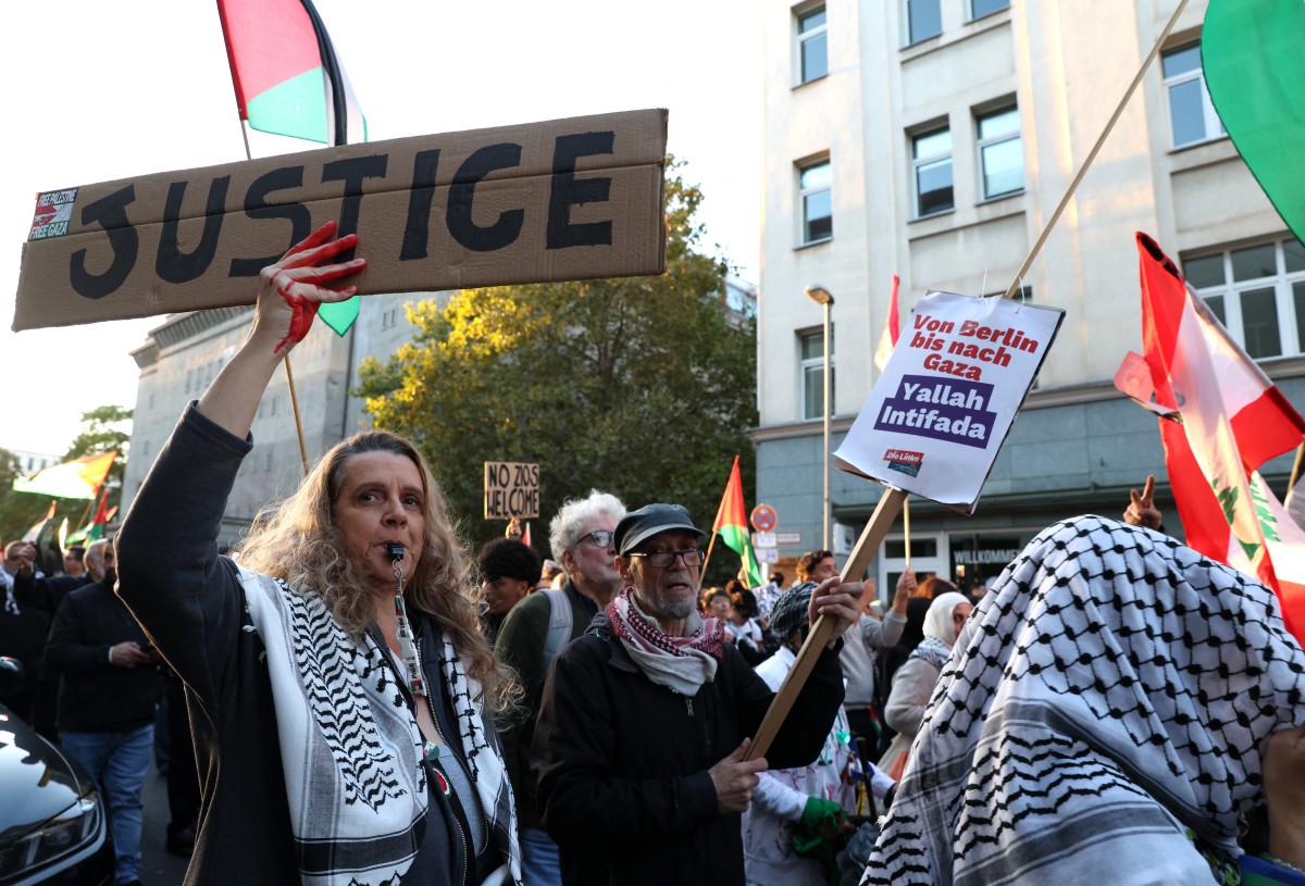 Protesters attend a pro-Palestinian demonstration under the title 'United4Palestine' in Berlin 